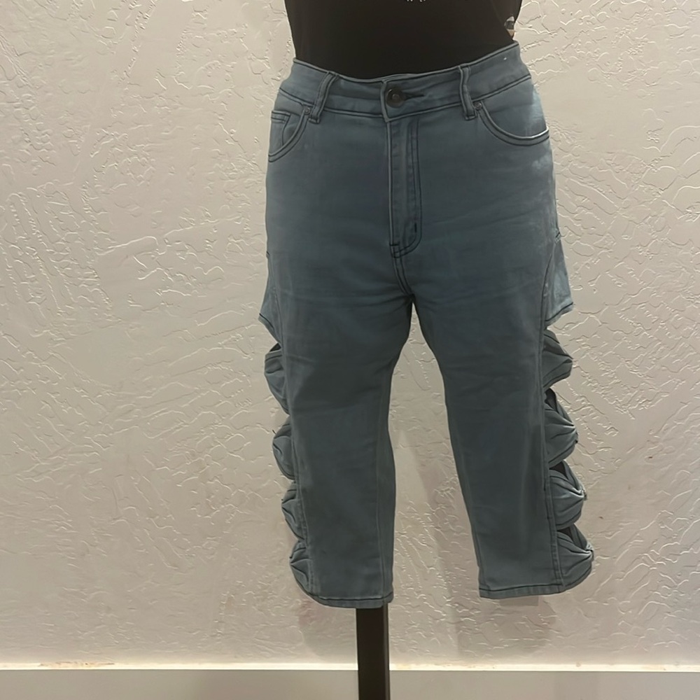 Capris pants